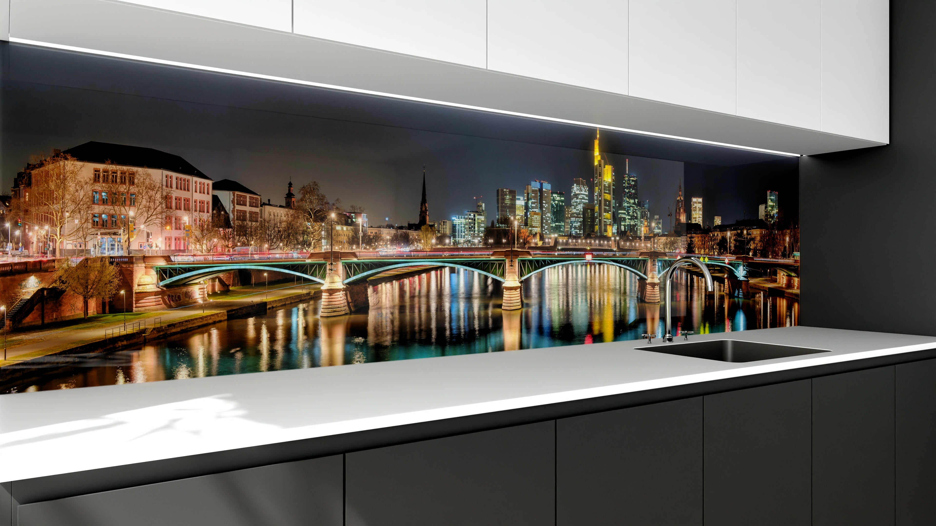 Küchenrückwand - Frankfurt Night Skyline Slide 4